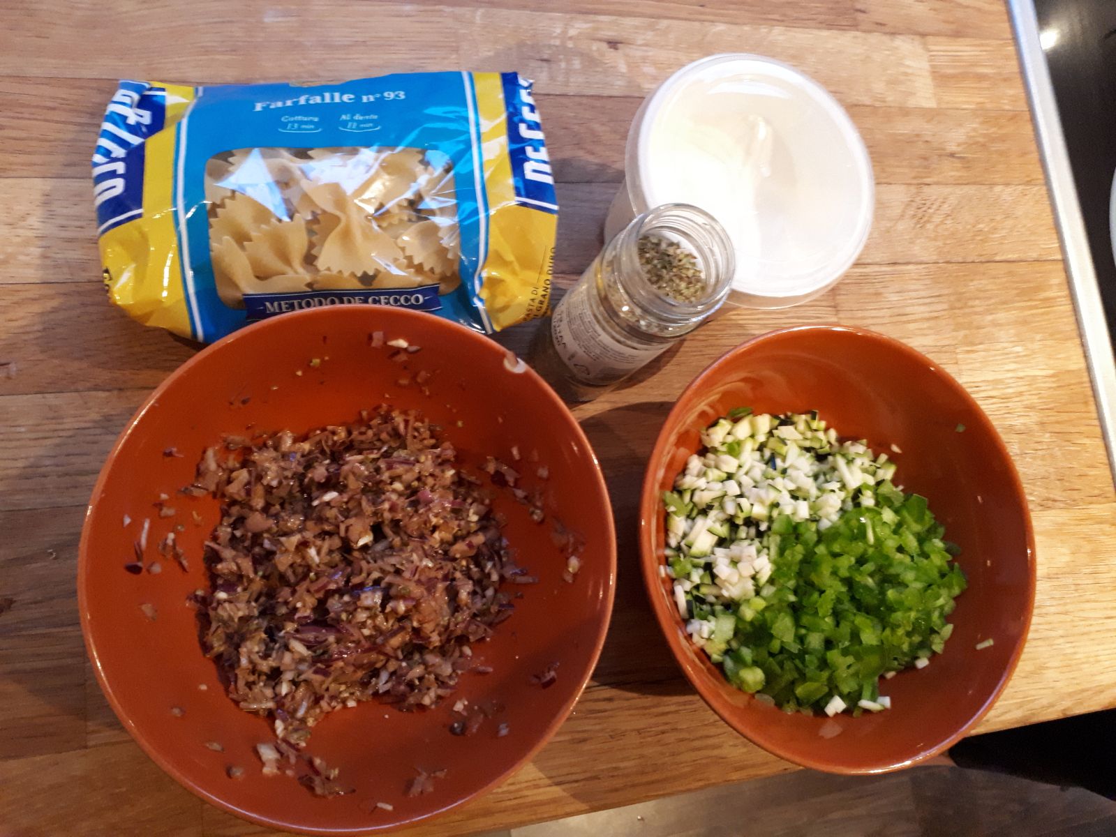 creamy-courgette-oregano-pasta-sauce-ingredients.jpeg